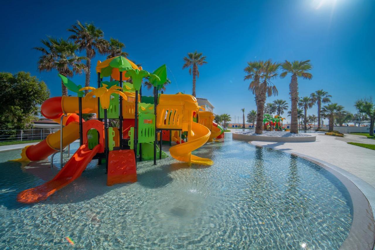 Holiday Family Village Porto SantʼElpidio Dış mekan fotoğraf