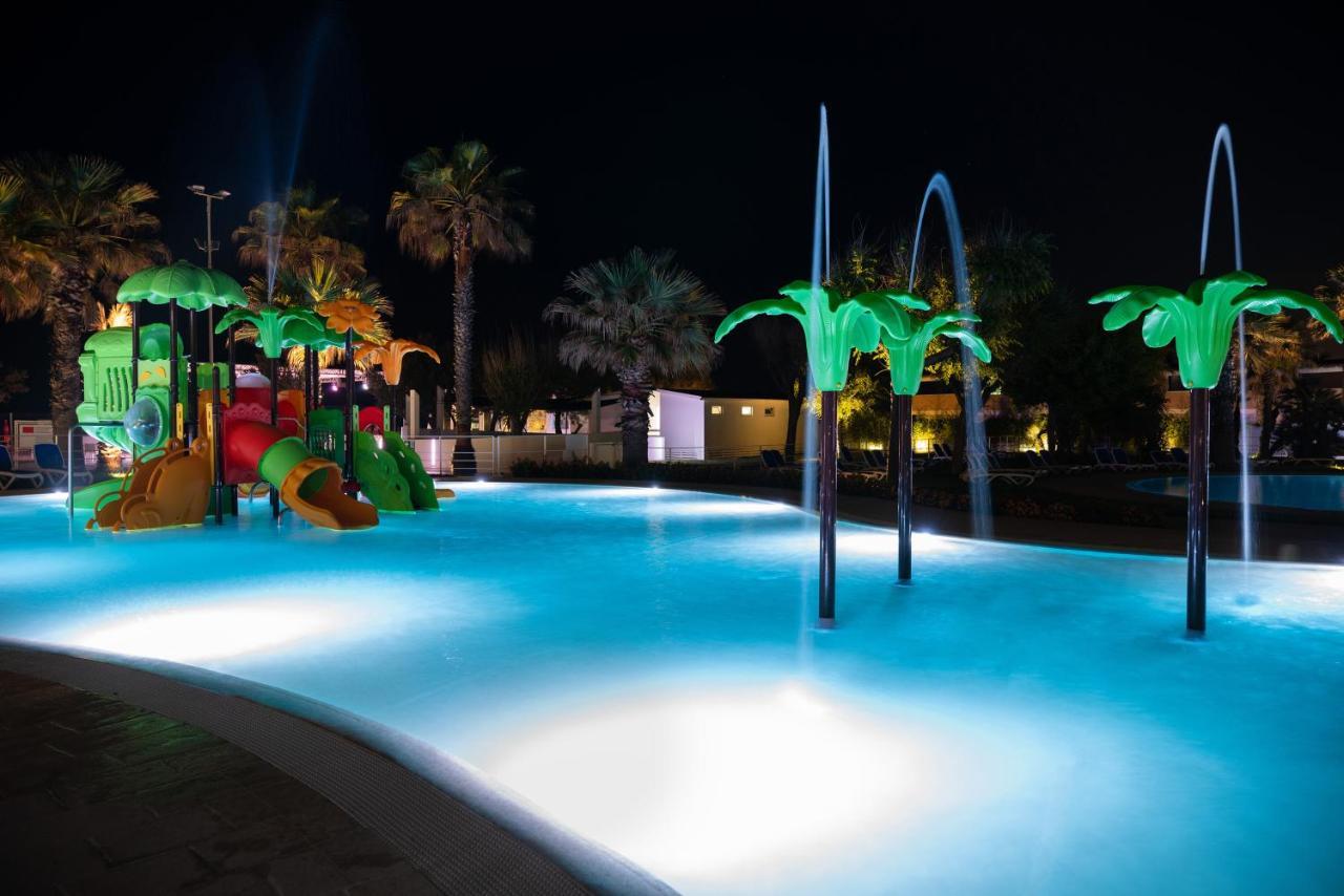 Holiday Family Village Porto SantʼElpidio Dış mekan fotoğraf